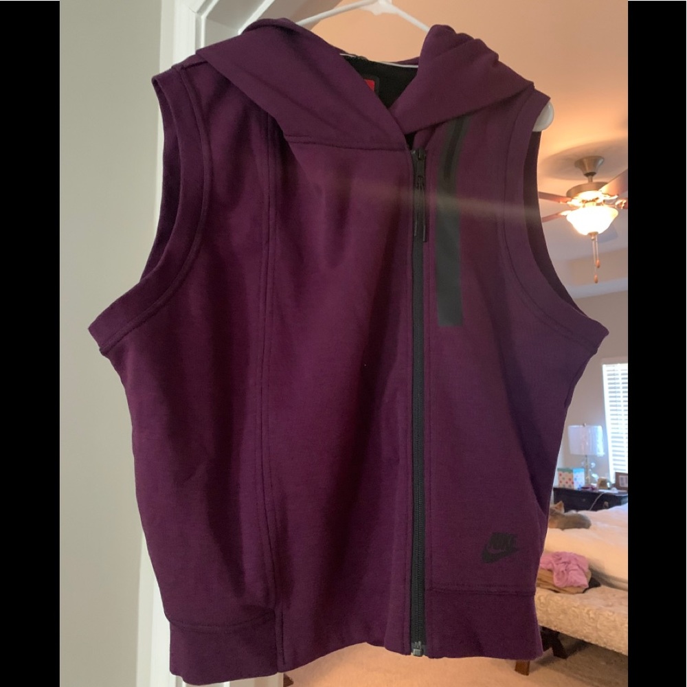 Nike women’s vest